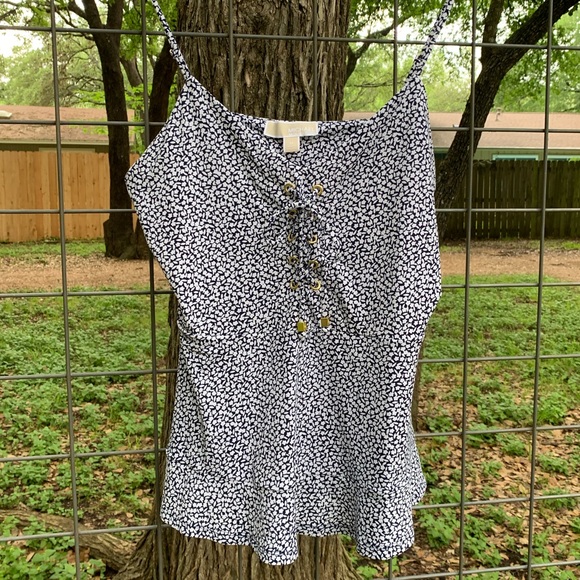 Michael Kors tie front tank - Picture 2 of 4